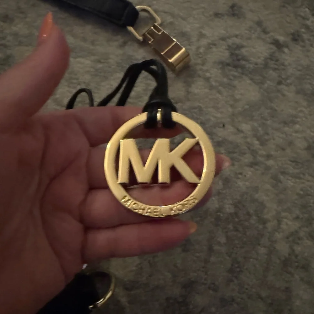 Michael Kors Black Leather Bedford Satchel Bag - Picture 6 of 11